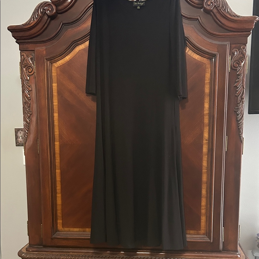 Chic Long Sleeve Black Dress